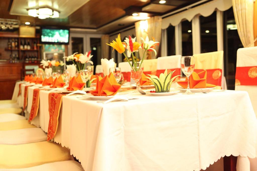 Halong Aurora Cruises Lejlighed Ha Long Restaurant billede